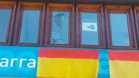 Ruptura de un cristal en la sede del PPN de Tudela