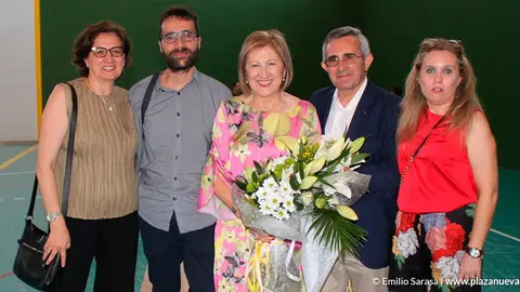 Jubilaci&oacute;n de la directora del colegio de Primaria de Cintru&eacute;nigo