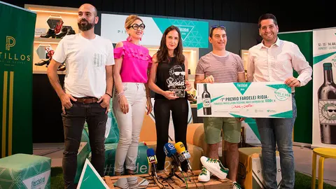 Entrega del premio. Fotograf&iacute;a: &Aacute;lvaro Hernandez P&eacute;rez-Aradros