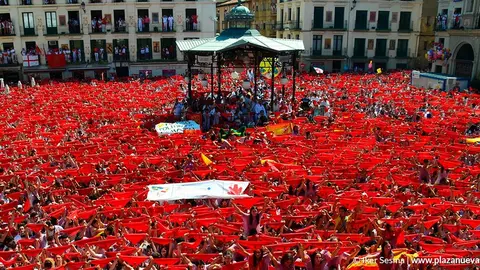 As&iacute; de bonita estaba la plaza Nueva a las 12 de la ma&ntilde;ana