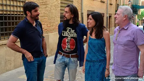 Mikel Pau Casado y Marta P&eacute;rez, en el centro, son los art&iacute;fices de Des-Adarve