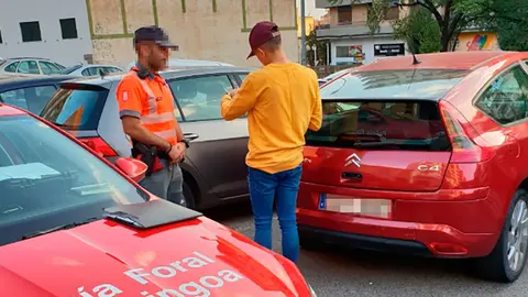 Momento de la detenci&oacute;n en la calle Fuente Can&oacute;nigos