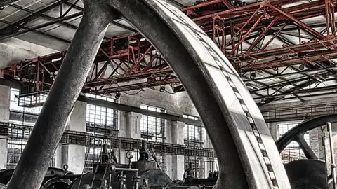 La maquinaria industrial como icono de la industrializaci&oacute;n
