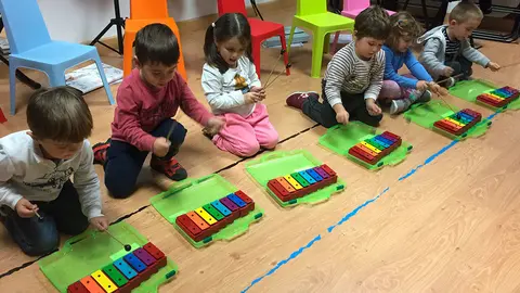 As&iacute; disfrutan los m&aacute;s peque&ntilde;os con la m&uacute;sica