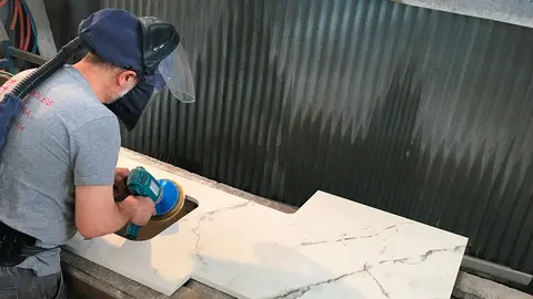 Desde M&aacute;rmlos y Piedras de Navarra trabajan con gran precisi&oacute;n
