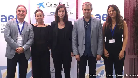 Eider Jim&eacute;nez Gorostizu-Orkaiztegi, en el centro, represent&oacute; la fusi&oacute;n de empresa y formaci&oacute;n