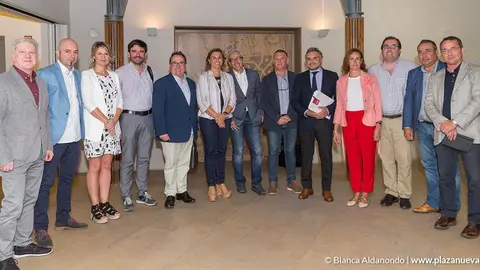 Responsables tur&iacute;sticos y de la asociaci&oacute;n de diferentes destinos acudieron a Tudela el d&iacute;a 27 con motivo de &lsquo;Saborea Espa&ntilde;a&rsquo;
