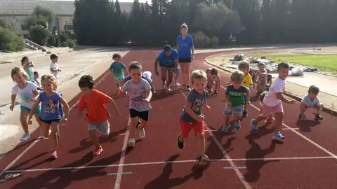 Los cursos que ofrecen desde Campusport 5 Villas combinan diferentes disciplinas, adem&aacute;s de fomentar la diversi&oacute;n y el compa&ntilde;erismo deportivo