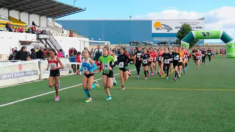 El cross de Tauste es una prueba abierta a la participaci&oacute;n de peque&ntilde;os y mayores, con lo que se genera un d&iacute;a de deporte y convivencia en la localidad cincovillesa