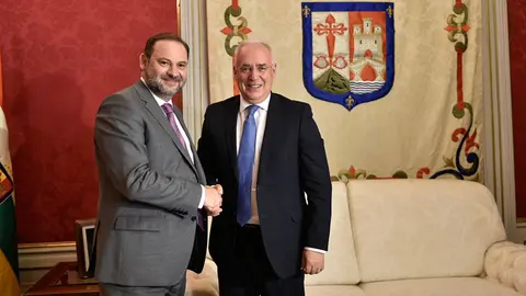 Reuni&oacute;n entre Ceniceros y &Aacute;balos