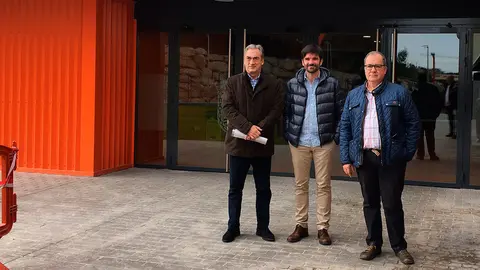 Javier Lozano visita el polideportivo Ciudad de Tudela