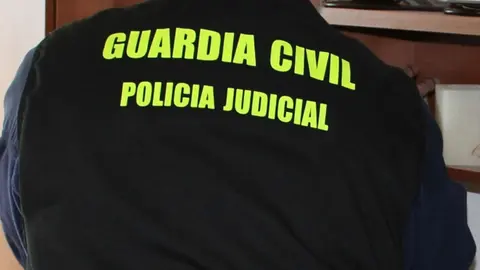 La Guardia Civil en el momento de la dentenci&oacute;n