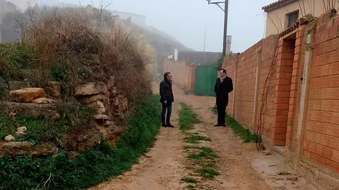 Visita del alcalde a la calle Hoyas