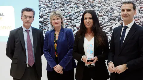 Entrega de premio al hotel Aire Bardenas
