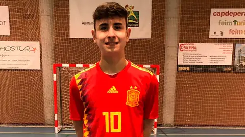 Uge con la selecci&oacute;n espa&ntilde;ola de f&uacute;tbol sala 2