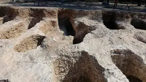 Visitas a la necr&oacute;polis isl&aacute;mica en la zona del colegio Torre Monreal de Tudela