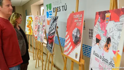 Josean Fraile e Irene Royo echan un vistazo a los carteles finalistas
