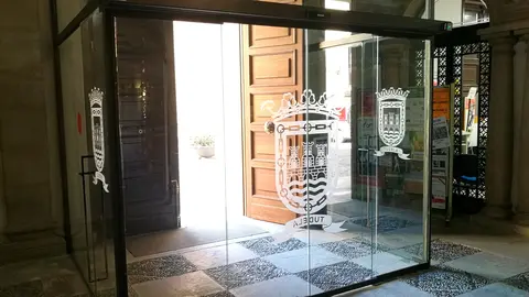Puertas autom&aacute;ticas en Ayuntamiento de Tudela