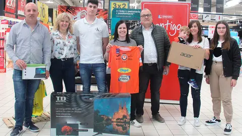 Los ganadores han sido Ana Vallejo (camiseta); Javier Moneo (Tablet); Maite A&ntilde;&oacute;n (port&aacute;til), y Jes&uacute;s Villanueva (Televisi&oacute;n)