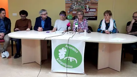Milagros Rubio y Eduardo Navascues, en representación de la Asamblea Antipolígono