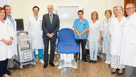 El consejero de Salud asisiti&oacute; a la presentaci&oacute;n del nuevo equipo