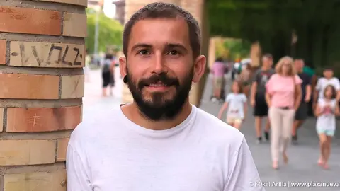 Andoni Zubir&iacute;a, en el paseo del Queiles