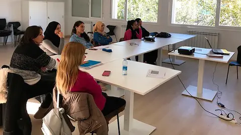 Curso de emprendimiento impartido en la Ribera a mujeres extranjeras