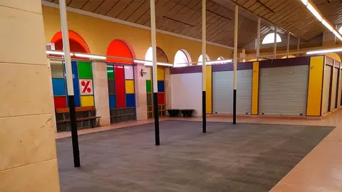 Mercado de Abastos, Derribo isleta y espacio actividades