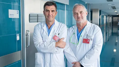 Juan Carlos Muruz&aacute;bal, jefe del Servicio de Obstetricia y Ginecolog&iacute;a del CHN y Jes&uacute;s Zabaleta, responsable de la Unidad de Reproducci&oacute;n Asistida