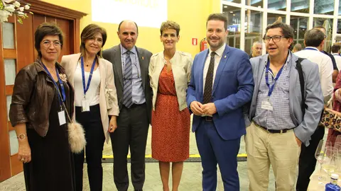 24 AER Yolanda Garbayo Chivite, Marta Garbayo Chivite, Manuel Ayerdi Olaizola (Consejero de desarrollo económico y empresrial), María Chivite (Presidenta Navarra), Alejandro Toquero Gil (Alcalde Tudela), Mariano Navarro Lacarra (Plaza Nueva)