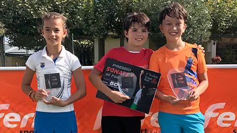 Mar&iacute;a, Samuel y Adri&aacute;n
