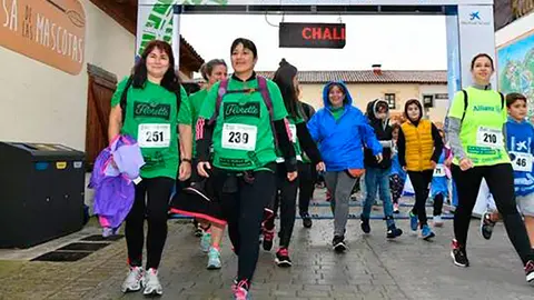 Corredoras de las empresas participantes en el Challenge Interempresas 2019, en la salida de la carrera esta ma&ntilde;ana