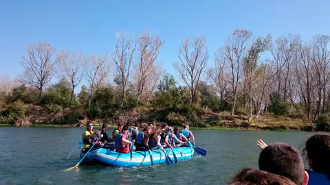 240 estudiantes del Bachillerato del IES Valle del Ebro de Tudela profundizan su conocimiento del Ebro