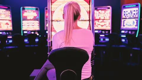 Sala de juegos, apuestas, tragaperras, bingo apostar 2