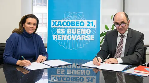 El consejero de Desarrollo Econ&oacute;mico y Empresarial del Gobierno de Navarra, y la directora territorial de CaixaBank en Navarra, Ana D&iacute;ez Fontana, suscribieron el acuerdo que compromete la aportaci&oacute;n de la entidad