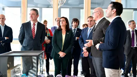 Concha Andreu durate su visita la nueva planta de Calzados Nuevo Milenio