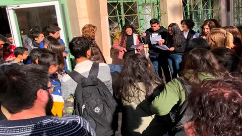 Concentración contrs la Violencia de género en el IES Alhama de Corella