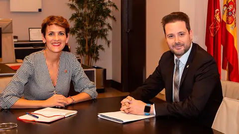 La presidenta del Gobierno de Navarra, Mar&iacute;a Chivite, con el alcalde de Tudela, Alejandro Toquero