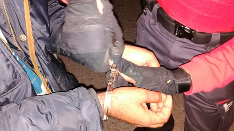 Polic&iacute;a Foral detiene a un hombre