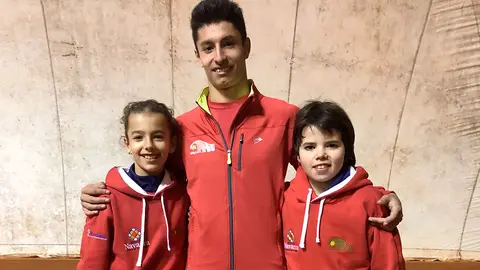 Mar&iacute;a Trujillo, Dar&iacute;o Trujillo y Samuel Remacha representaron a Navarra
