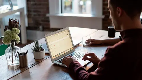 Con esta idea de seguir facilitando la vida al ciudadano, la DGT est&aacute; renovando su Sede Electr&oacute;nica para hacerla m&aacute;s segura, f&aacute;cil y personalizada