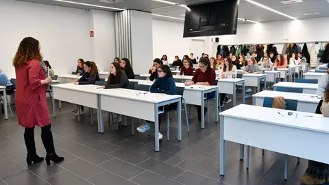 ex&aacute;menes examen oposiciones clase 2