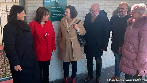 La consejera de Servicios Sociales y a la Ciudadan&iacute;a junto al director general de Dependencia, Discapacidad y Mayores, Santiago Urizarna, han visitado el Centro de D&iacute;a y el Centro de Participaci&oacute;n Activa de Alfaro acompa&ntilde;ados por el alcalde de la localidad, Juli&aacute;n Jim&eacute;nez Velilla