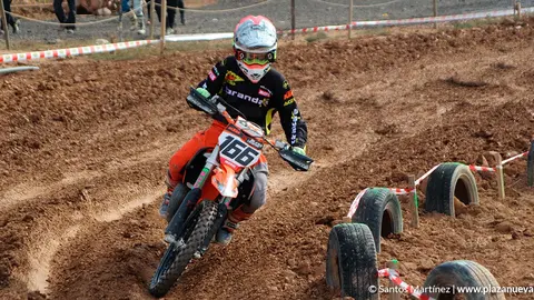 Motocross en Murchante con &Aacute;lex Lasheras con el 166 4