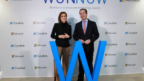 Pilar L&oacute;pez y Gonzalo Gort&aacute;zar
