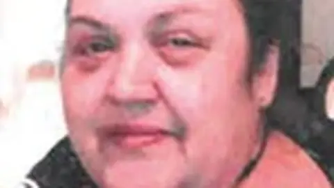 Ana Isabel Mart&iacute;nez Almend&aacute;riz