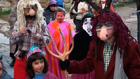 Algunos de los personajes que protagonizaban el carnaval cincovilles&eacute;s m&aacute;s tradicional