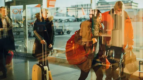 aeropuerto vuelos viajeros viajero avi&oacute;n 2