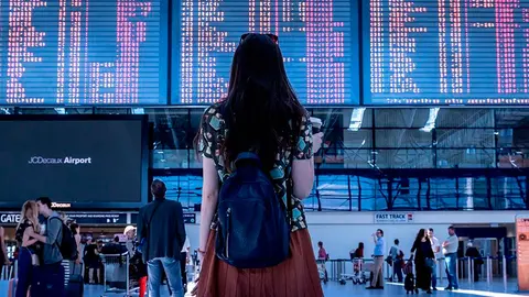 aeropuerto vuelos viajeros viajero avi&oacute;n 3