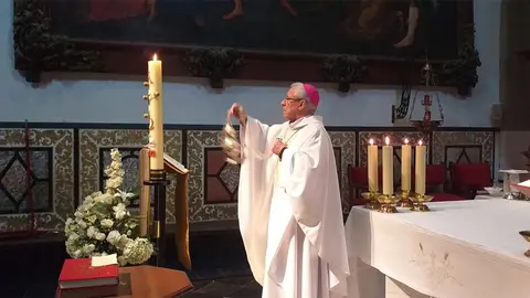 El Obispo de Tarazona Eusebio Hern&aacute;ndez Sola en la homil&iacute;a del Domingo de Misericordia